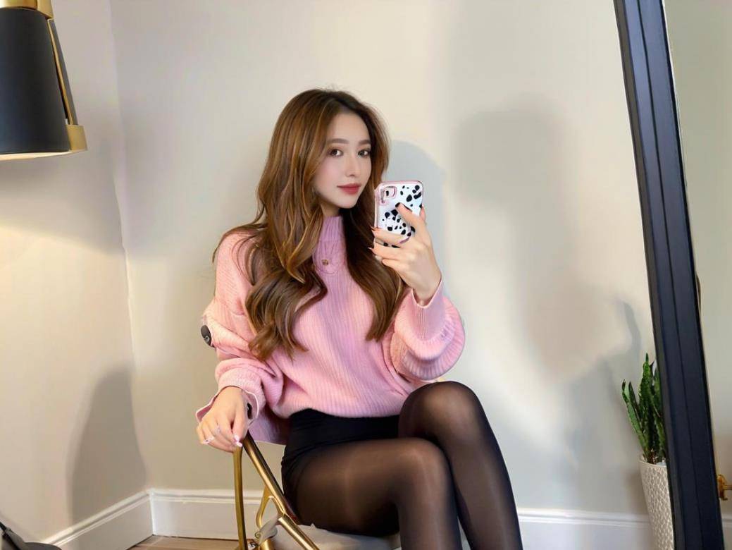 女人味甜美个性的搭配让人心动OG真人尖头防水台高跟鞋充满(图1)